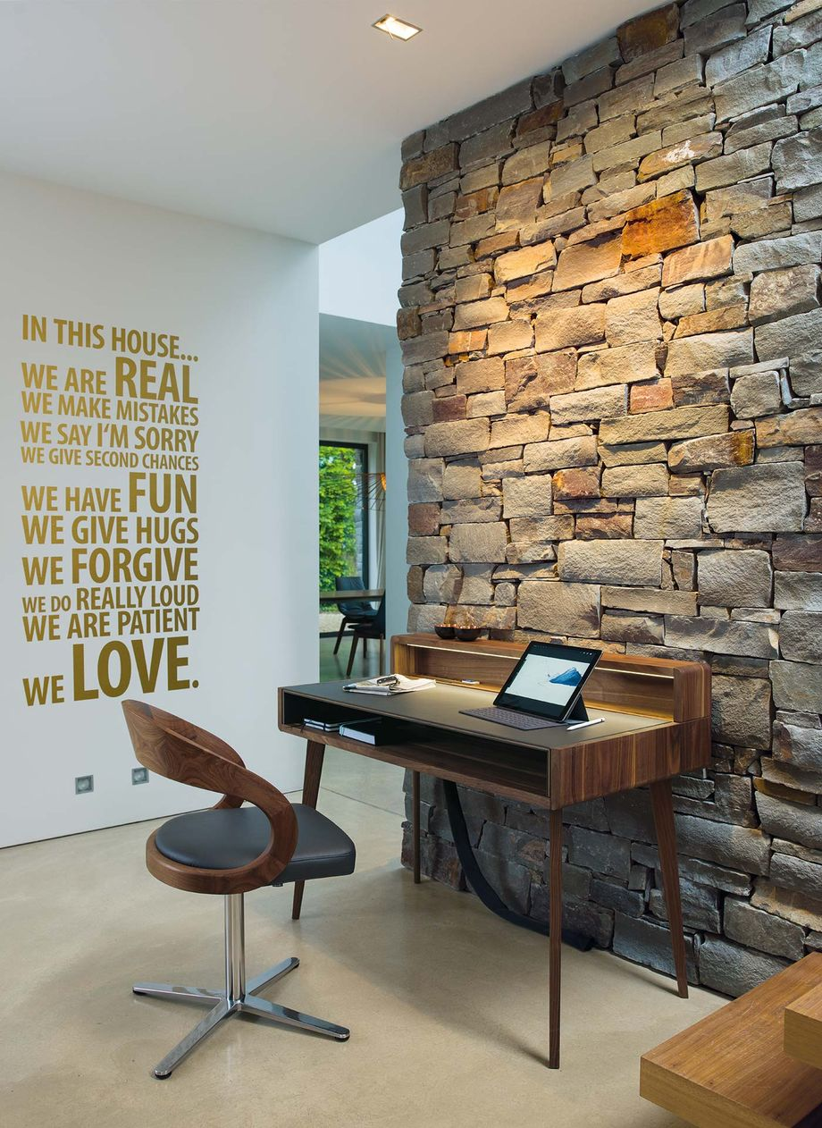 Sekretär Sol Basic Team 7