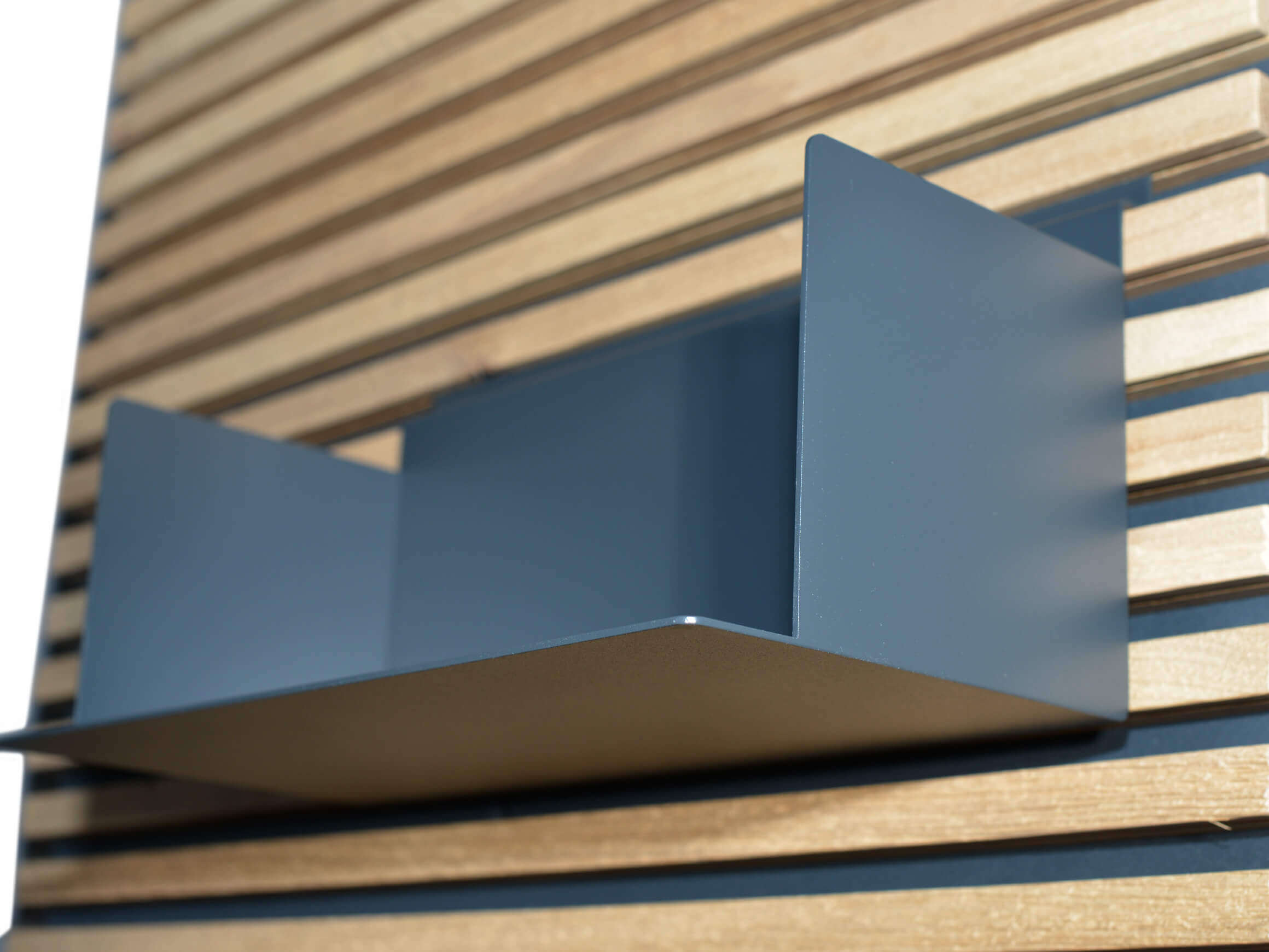 Lamellenpaneel Yonna Hartmann / Farbe: Anthrazit