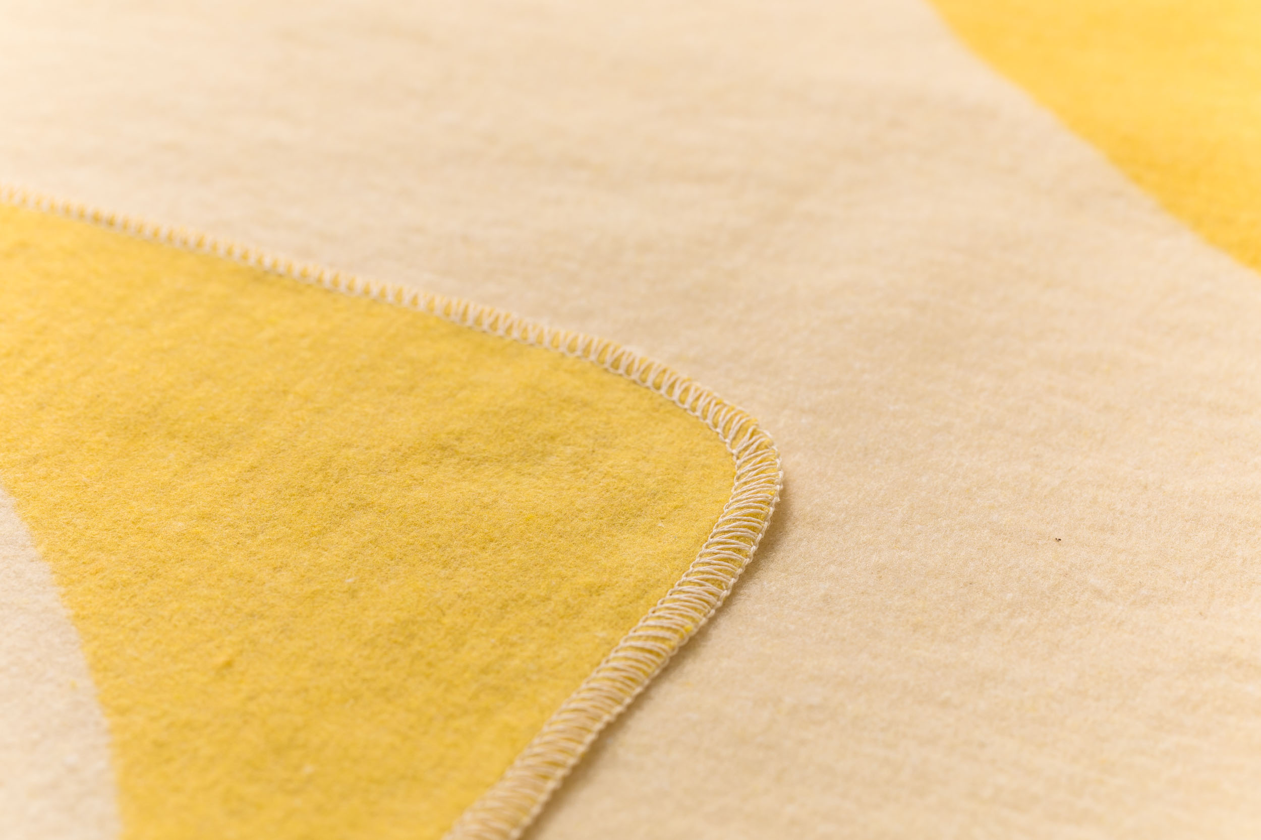 Plaid Silvretta Retro Waves, Hellgelb 140 x 200 cm Sander AG