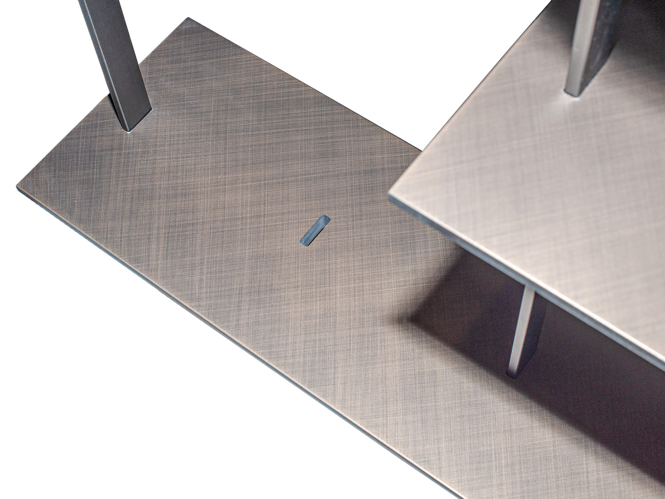 Regal Airport Cattelan / Farbe: Dunkelbraun