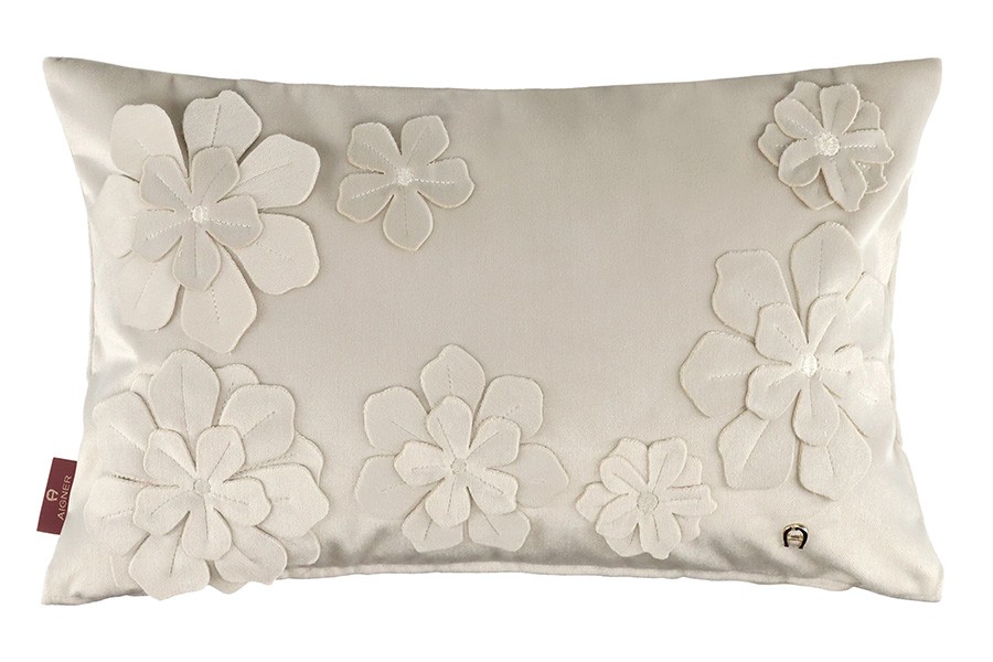 Kissenhülle Rosalia 50x30 cm von Aigner / Farbe: Beige