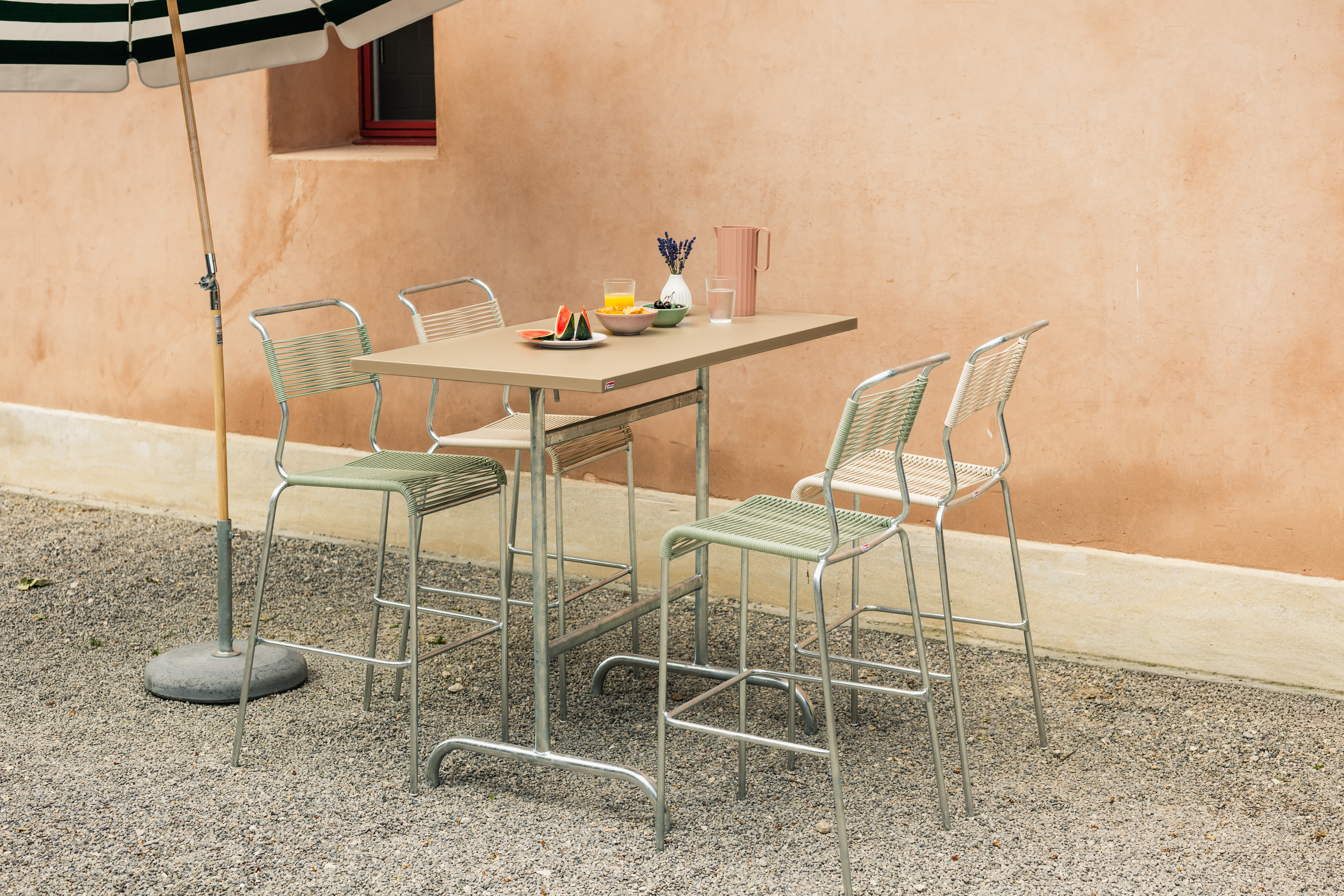 Bar-Spaghettistuhl Säntis von Schaffner / Farbe: Gelb / Grösse: 40 x 60 cm