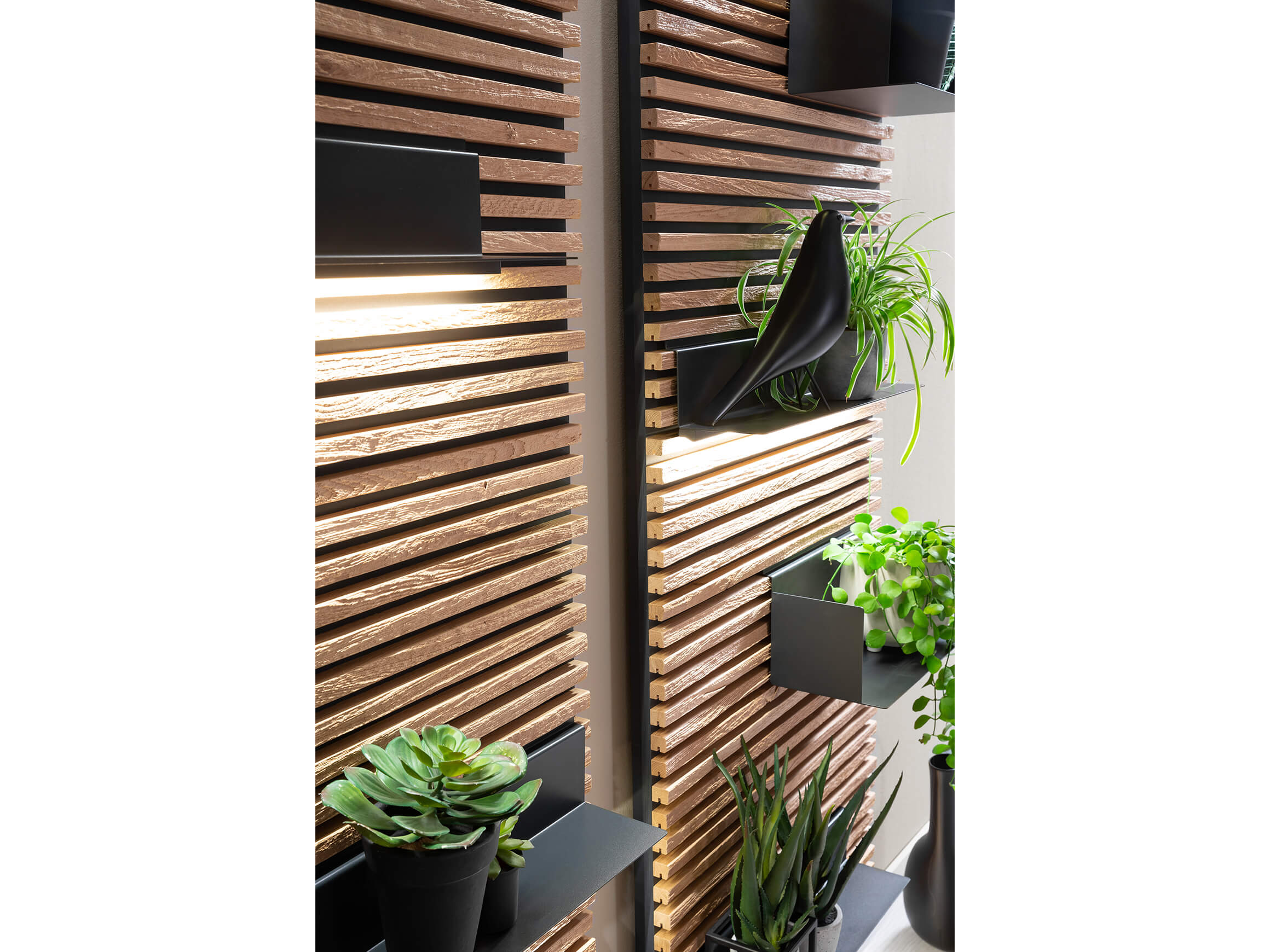 Lamellenpaneel Yonna Hartmann / Farbe: Holzfarbig