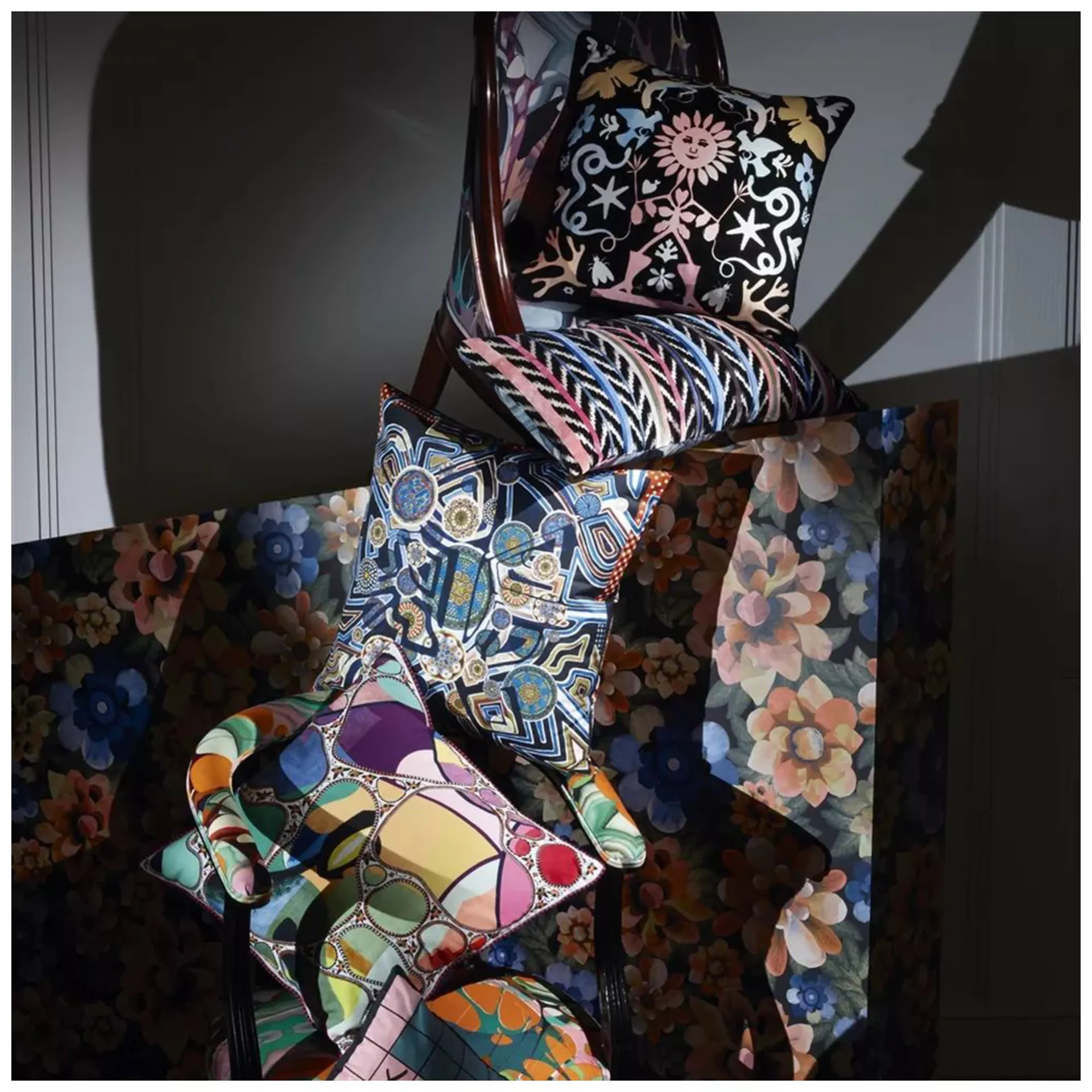 Kissen Omnitribe - Azur Designers Guild / Farbe: Mehrfarbig von Christian Lacroix