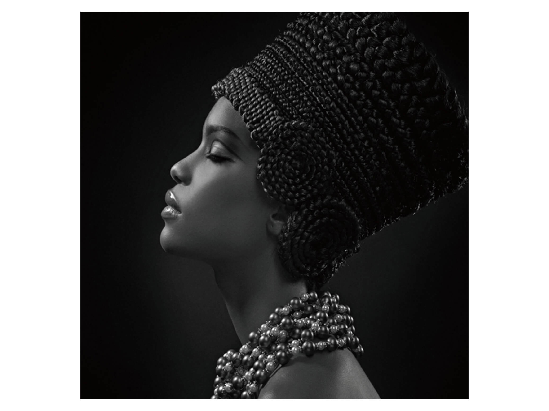 Bild Schöne Dunkle Frau image LAND