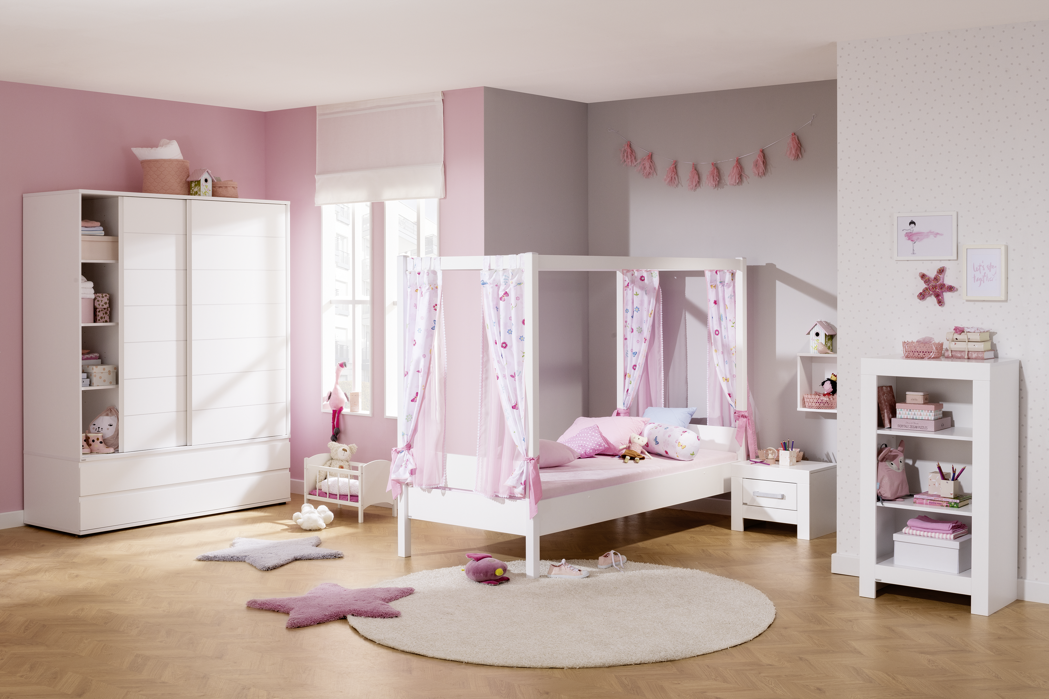 Bett Tiago Paidi / Farbe: Kreideweiss