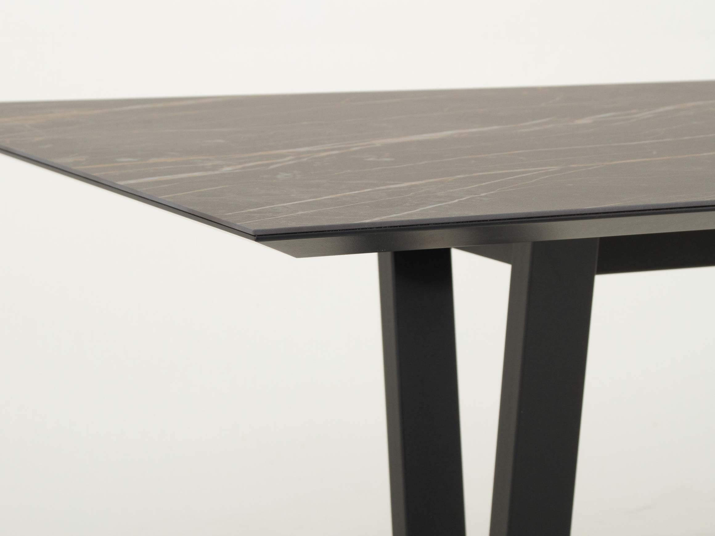 Valiente dining table seat / table leaf dimensions (WxD) :180 x 90 cm
