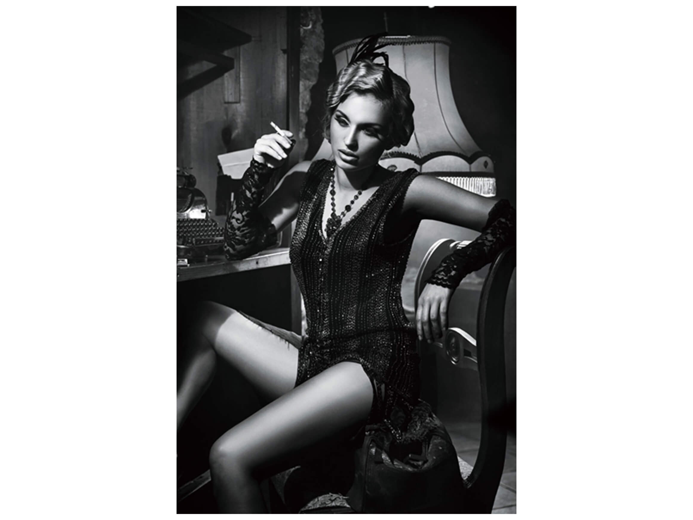 Digitaldruck auf Glas Damen im Charlston Kleid image LAND