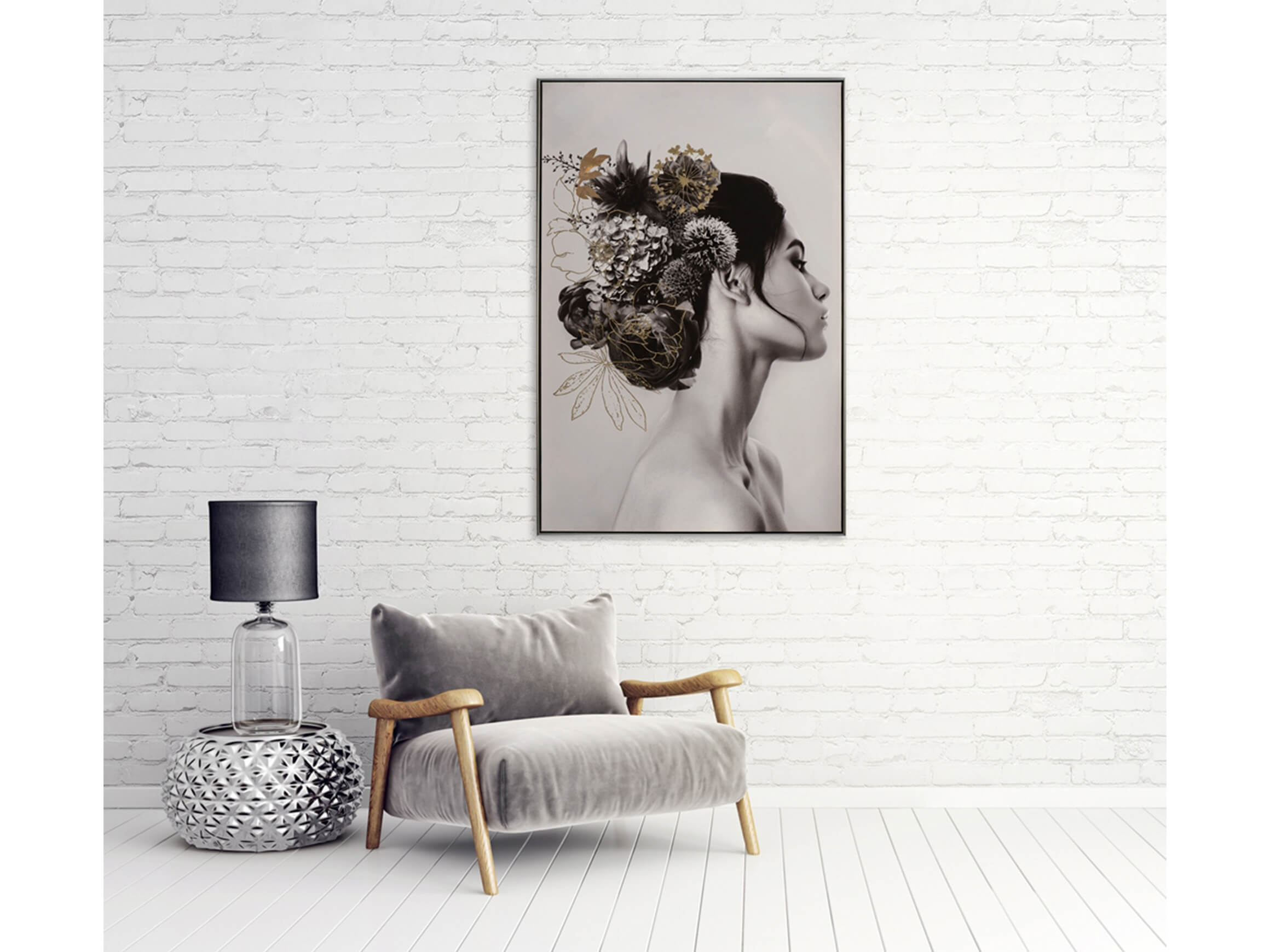 Bild mit Rahmen Dame mit Schwarzem Haar und Blumen image LAND