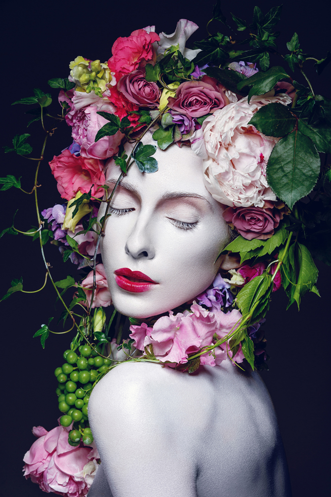 Alubild-Hübsche Frau mit Blumen-image LAND