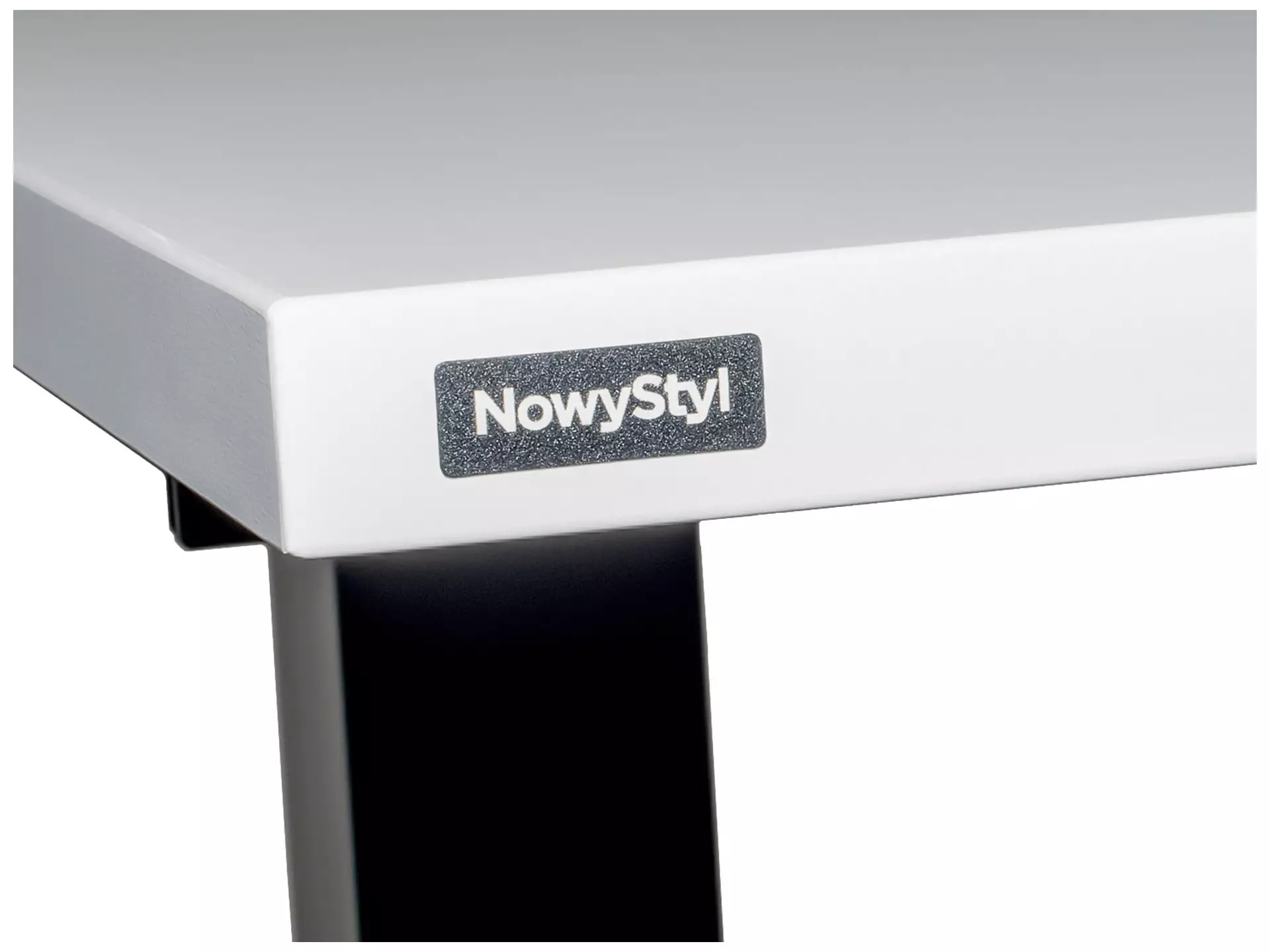 Schreibtisch Liftup Nowy Styl / Farbe: Platinum