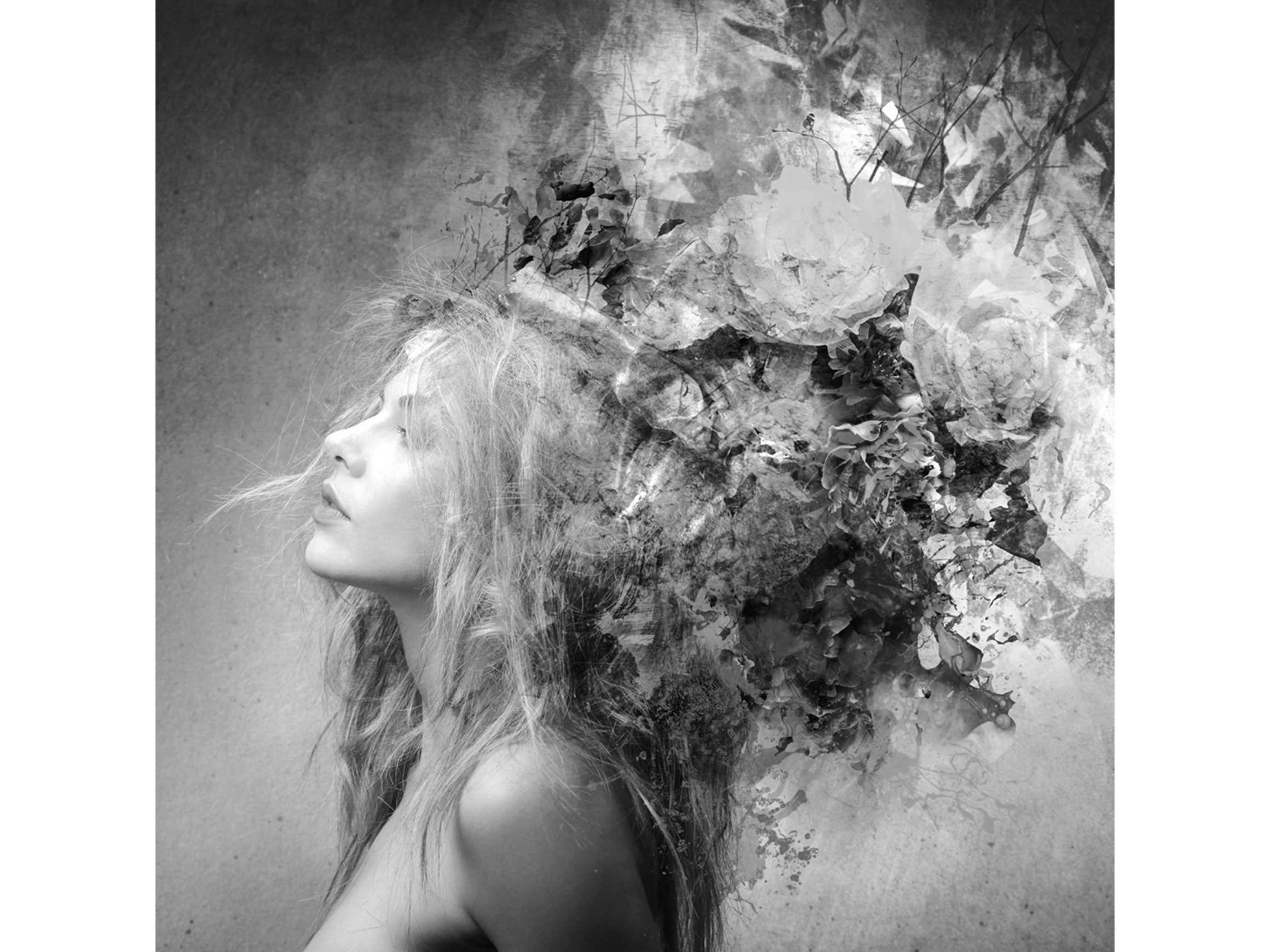 image LAND Bild Frau mit Blumenschmuck  | Schubiger Möbel