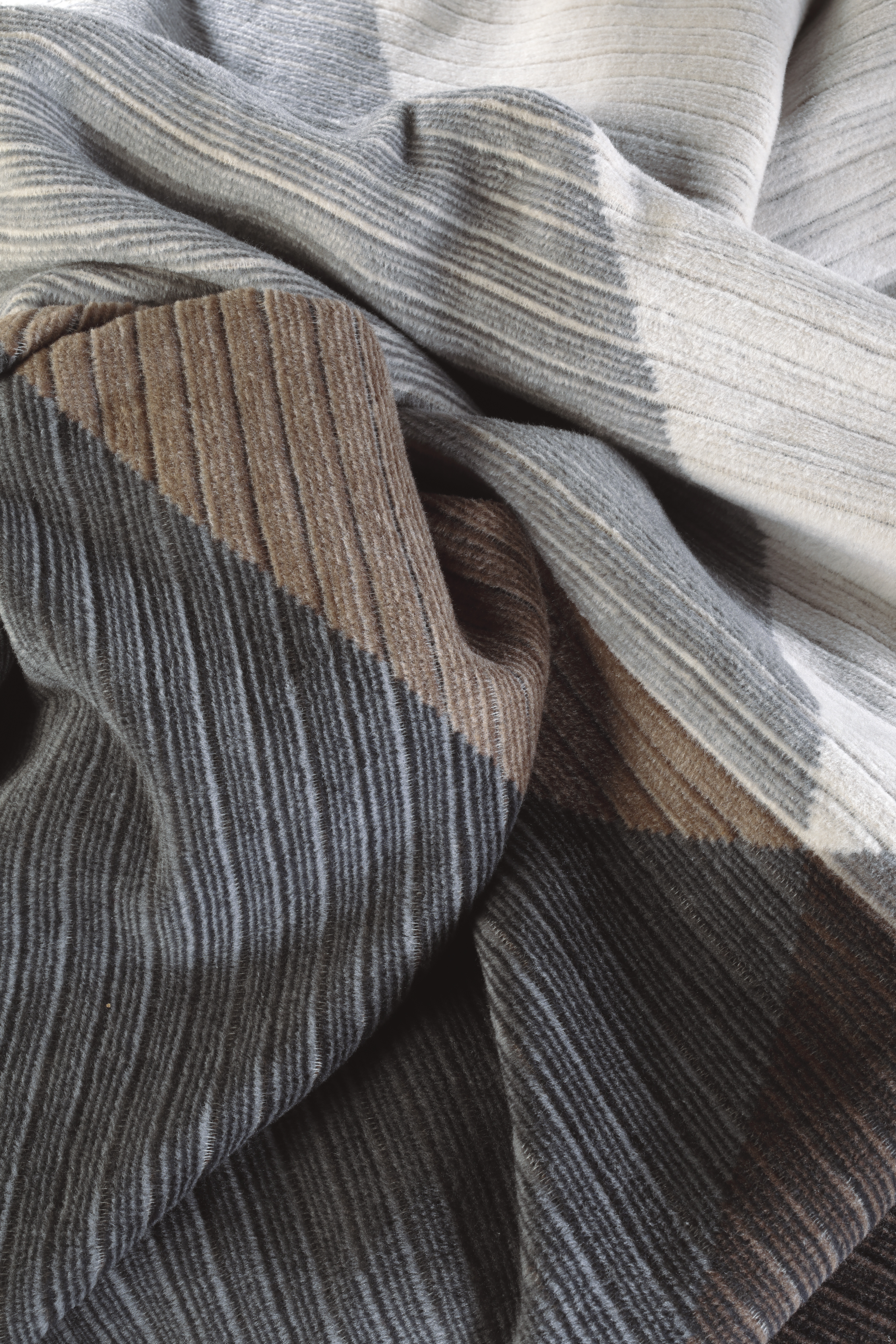 Plaid Orion Feel Graphic Grau Biederlack / Grösse: 150 x 200 cm